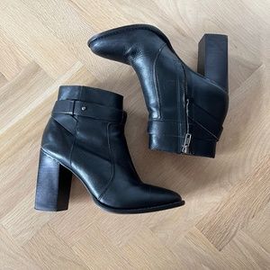 Madewell Leather Block Heel Ankle Boot